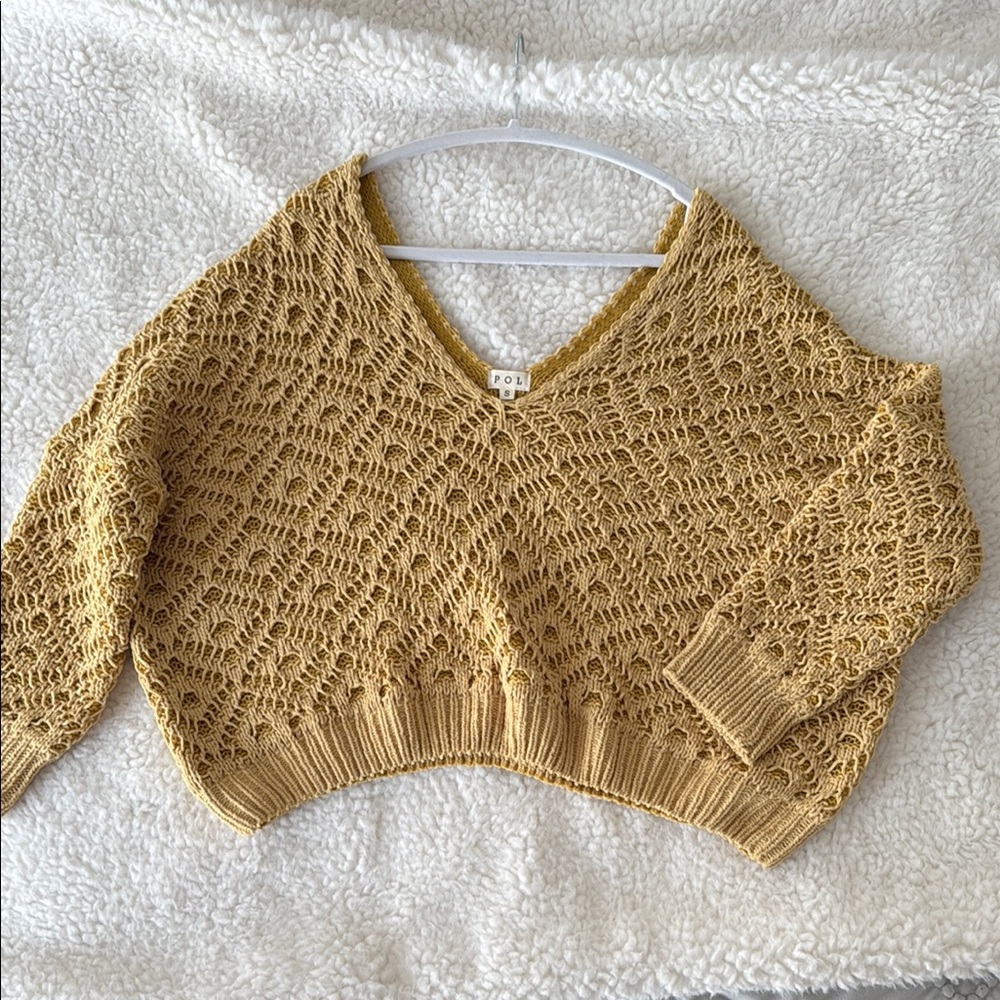 POL Gold V-Neck Cropped Chenille Sweater with Geometric Knit